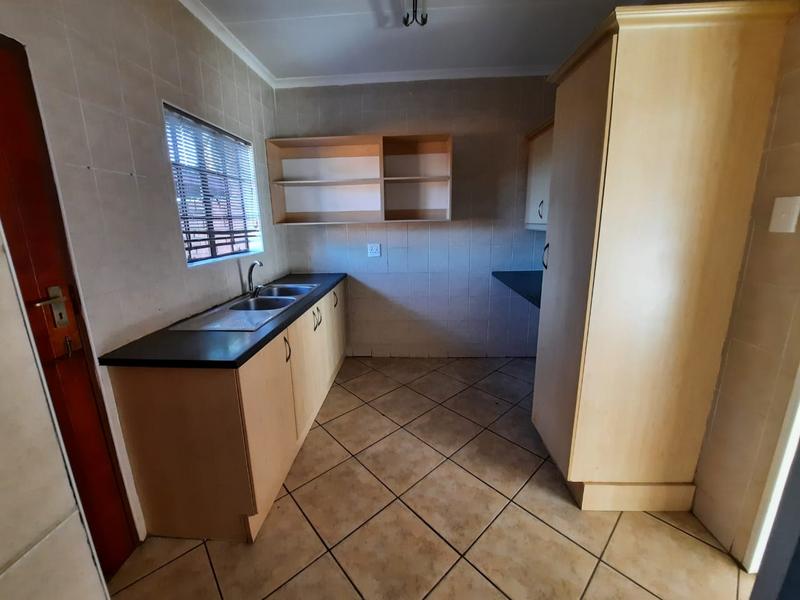 To Let 4 Bedroom Property for Rent in Vanderbijlpark SE Gauteng