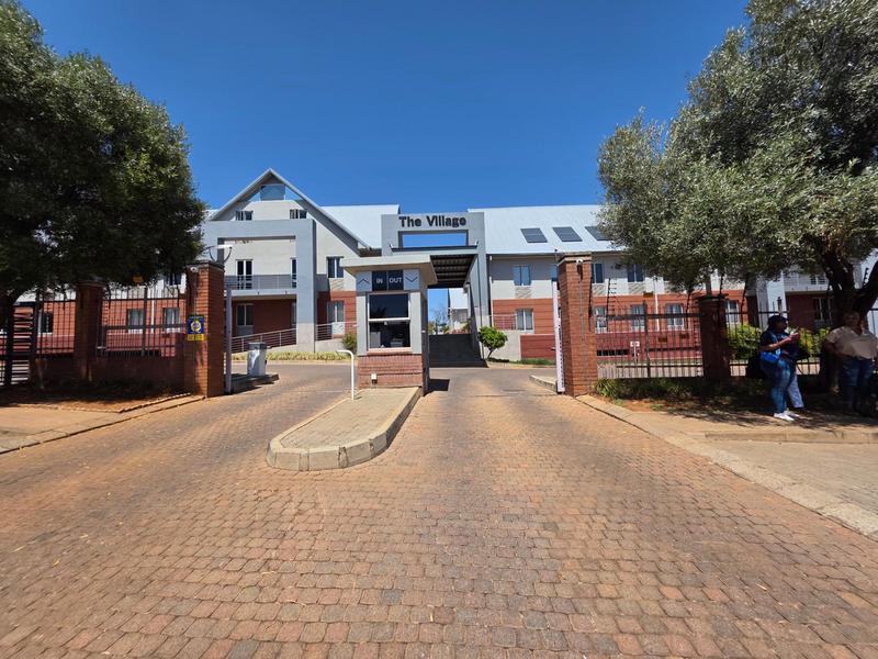 To Let commercial Property for Rent in Faerie Glen Gauteng