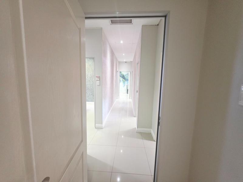 Commercial Property for Sale in Die Hoewes Gauteng