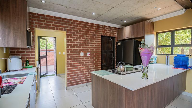 4 Bedroom Property for Sale in Midstream Ridge Gauteng