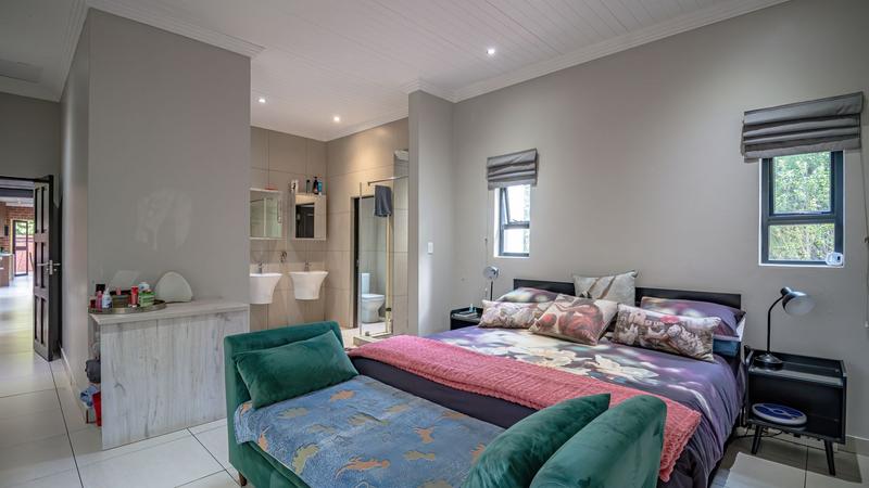 4 Bedroom Property for Sale in Midstream Ridge Gauteng