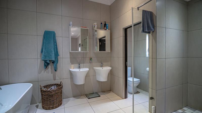 4 Bedroom Property for Sale in Midstream Ridge Gauteng