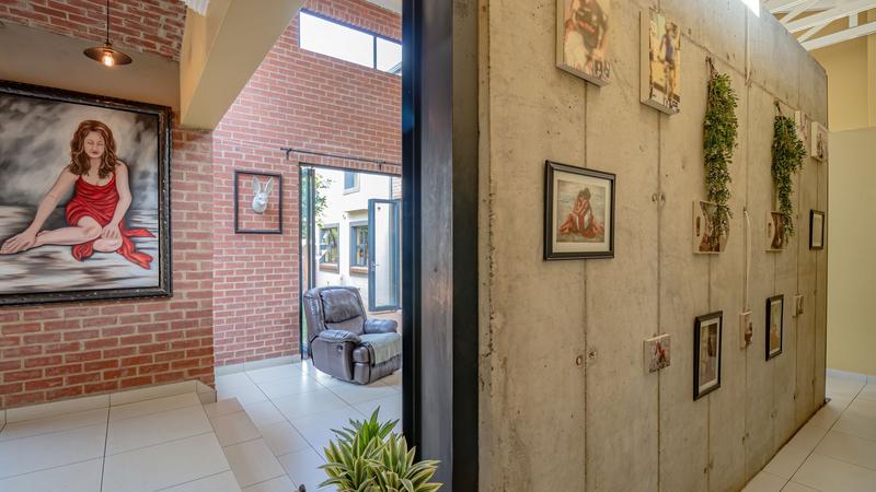 4 Bedroom Property for Sale in Midstream Ridge Gauteng