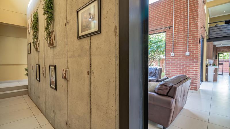 4 Bedroom Property for Sale in Midstream Ridge Gauteng