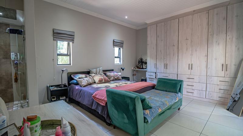 4 Bedroom Property for Sale in Midstream Ridge Gauteng