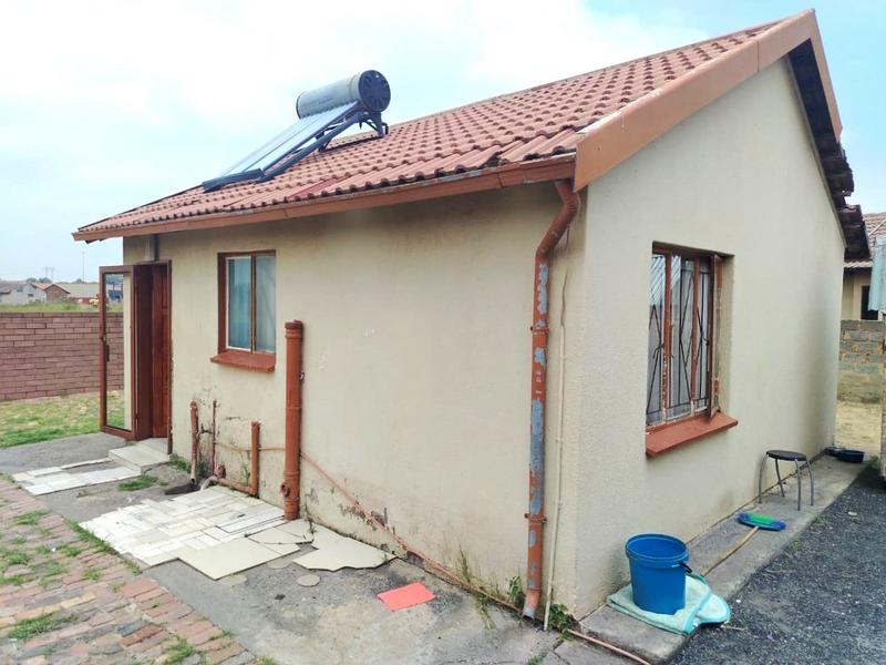 2 Bedroom Property for Sale in Kwa Thema Gauteng