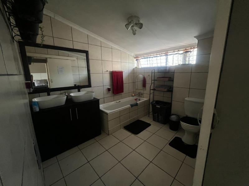 2 Bedroom Property for Sale in Tileba Gauteng