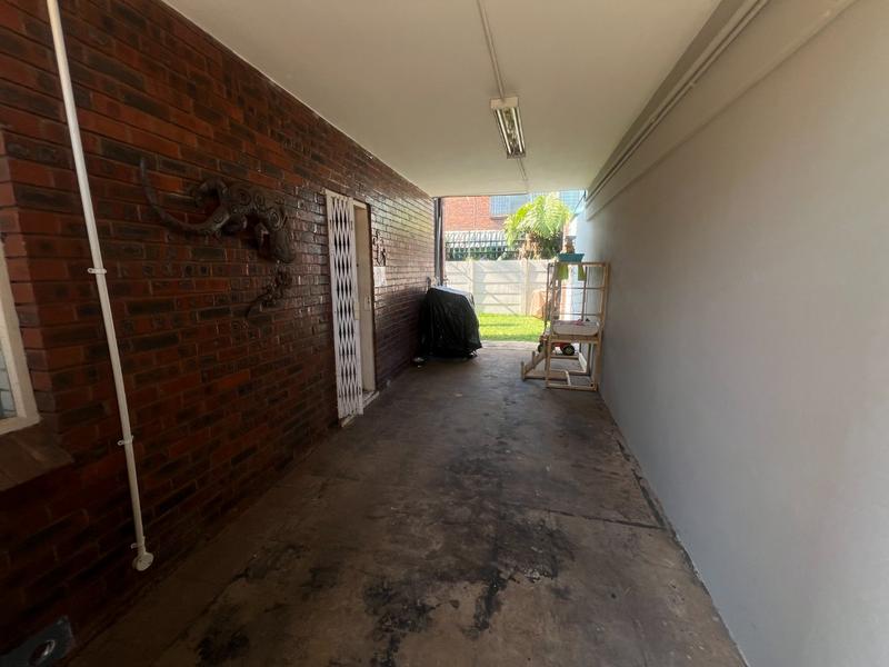 2 Bedroom Property for Sale in Tileba Gauteng