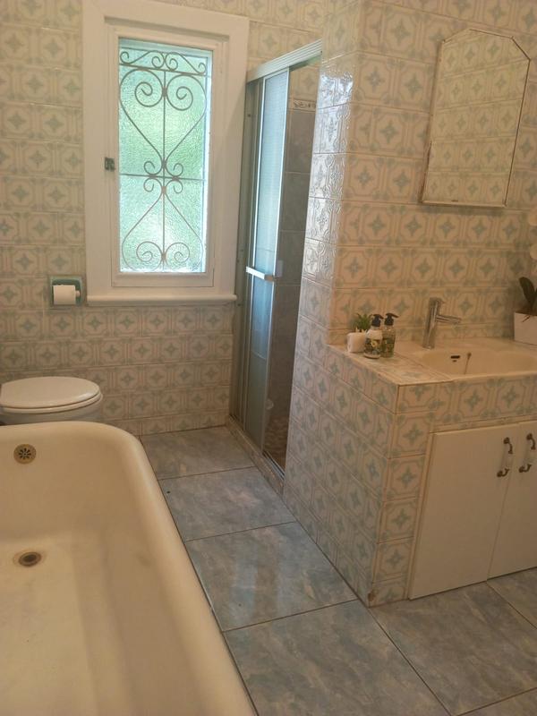 To Let 4 Bedroom Property for Rent in Geduld Gauteng