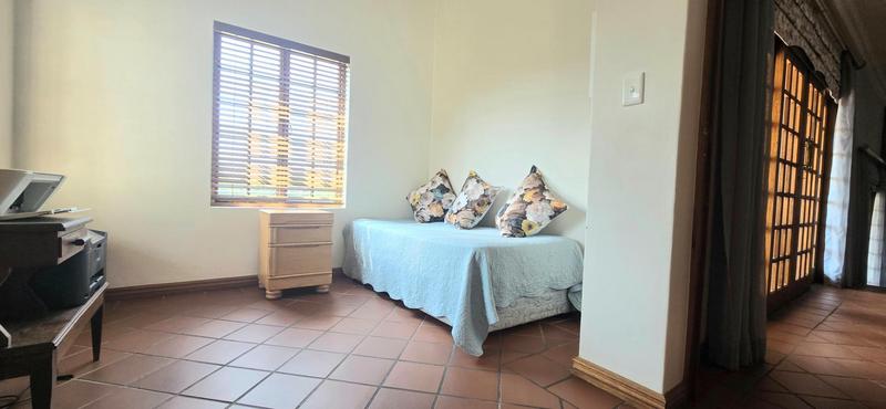 5 Bedroom Property for Sale in Waterlake Farm Lifestyle Estate Gauteng