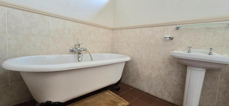 5 Bedroom Property for Sale in Waterlake Farm Lifestyle Estate Gauteng