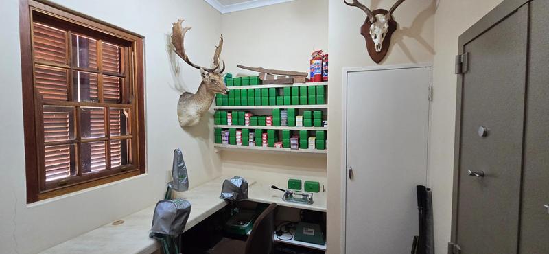 5 Bedroom Property for Sale in Waterlake Farm Lifestyle Estate Gauteng