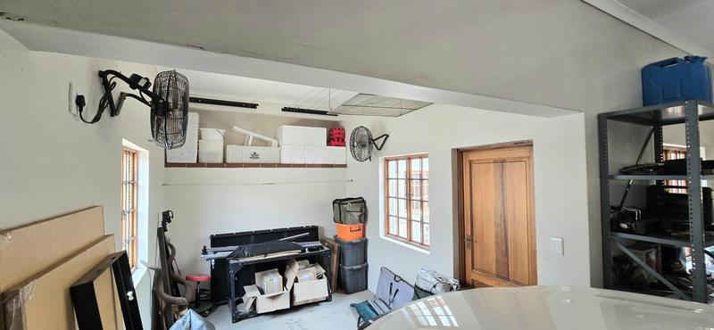 5 Bedroom Property for Sale in Waterlake Farm Lifestyle Estate Gauteng