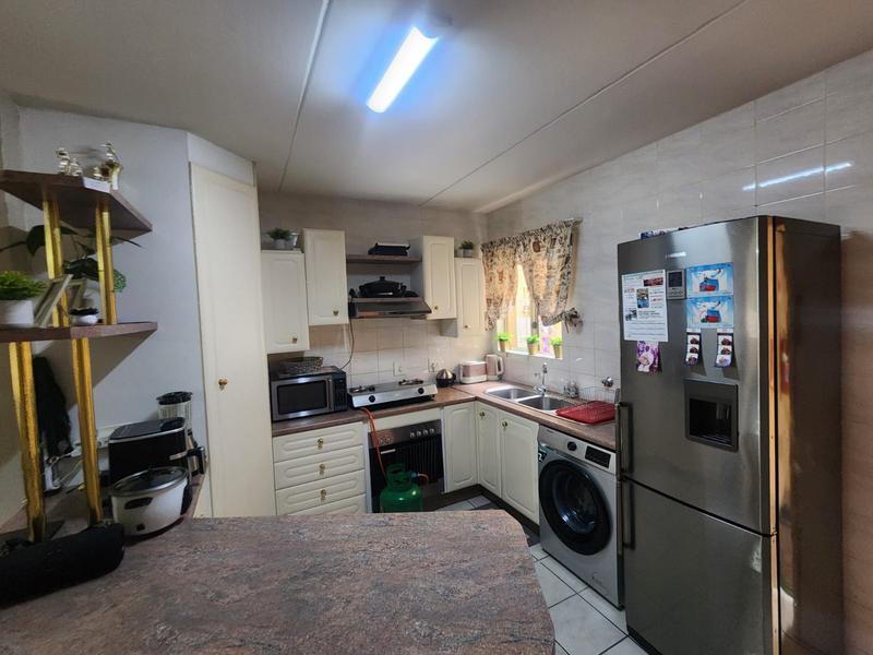 2 Bedroom Property for Sale in New Redruth Gauteng