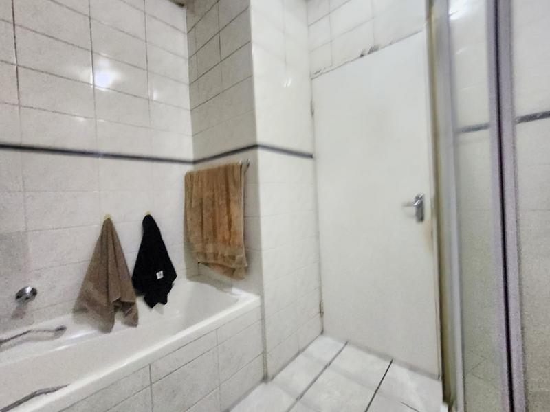 2 Bedroom Property for Sale in New Redruth Gauteng