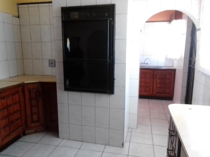 To Let 4 Bedroom Property for Rent in Bonanne Gauteng