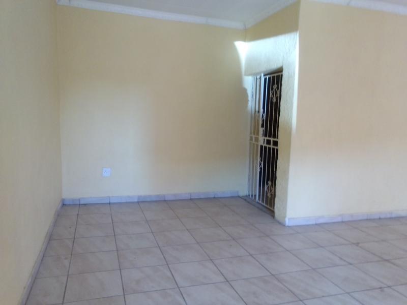 To Let 4 Bedroom Property for Rent in Bonanne Gauteng