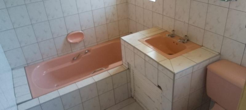 To Let 4 Bedroom Property for Rent in Bonanne Gauteng