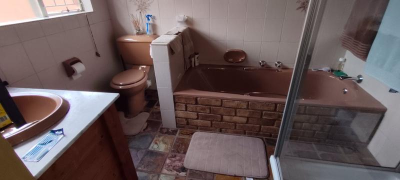 4 Bedroom Property for Sale in Amandasig Gauteng
