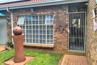4 Bedroom Property for Sale in Amandasig Gauteng