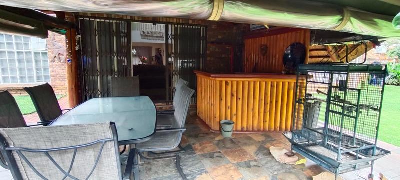 3 Bedroom Property for Sale in Dorandia Gauteng