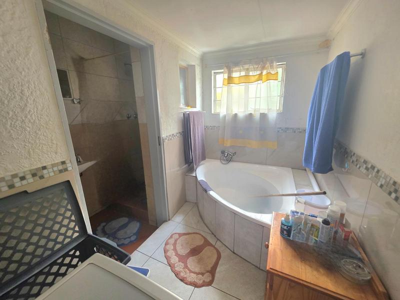 4 Bedroom Property for Sale in Freeway Park Gauteng