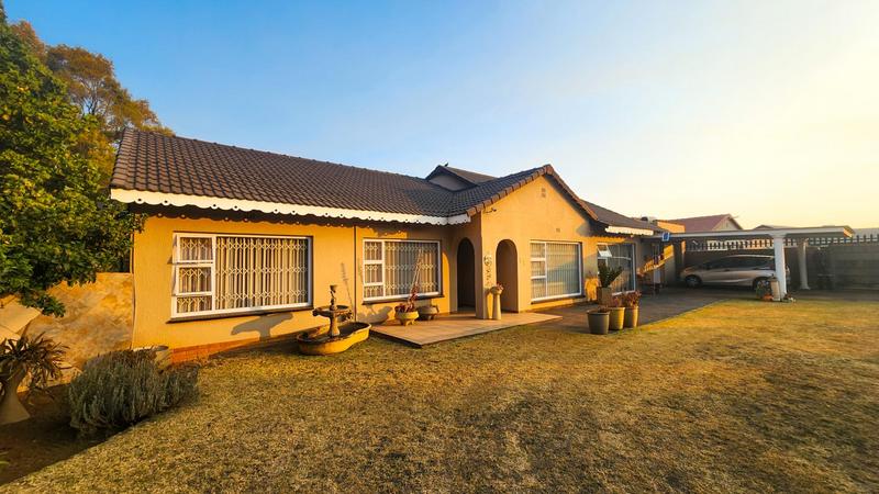 5 Bedroom Property for Sale in Elspark Gauteng