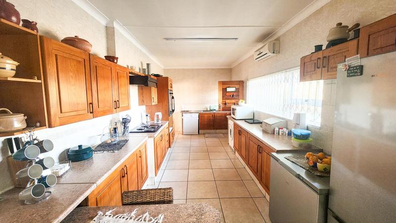 5 Bedroom Property for Sale in Elspark Gauteng