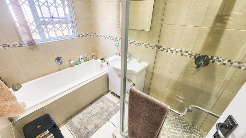 5 Bedroom Property for Sale in Elspark Gauteng