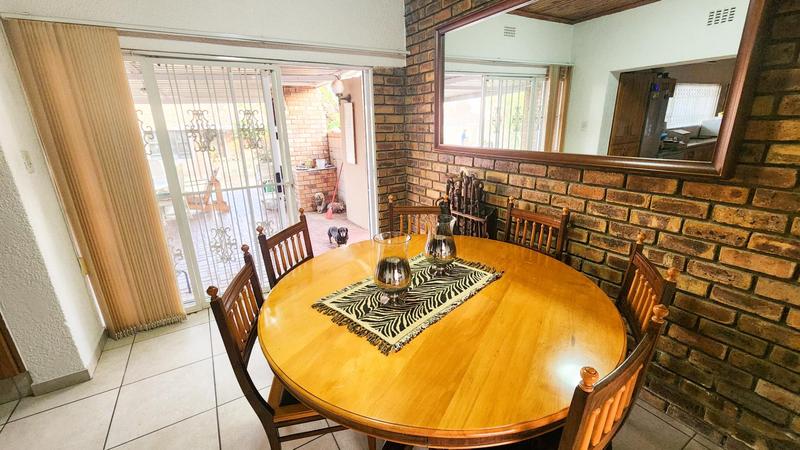 5 Bedroom Property for Sale in Elspark Gauteng