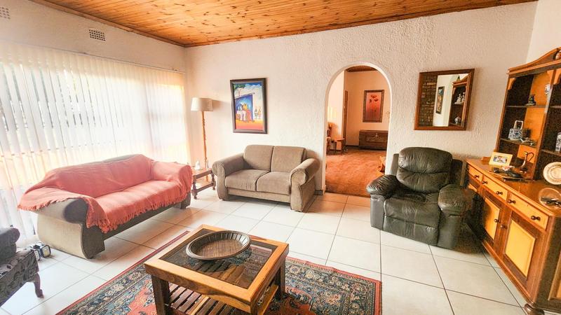 5 Bedroom Property for Sale in Elspark Gauteng