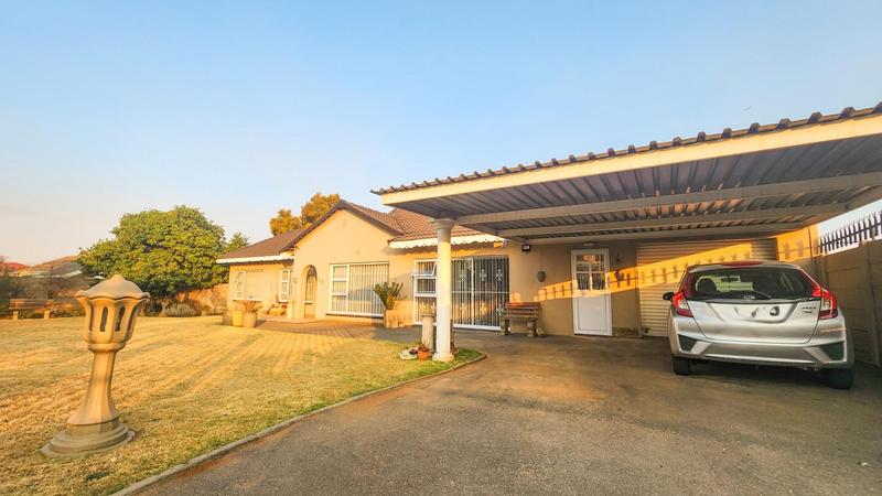 5 Bedroom Property for Sale in Elspark Gauteng