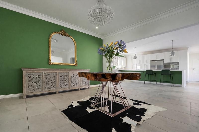 5 Bedroom Property for Sale in Waterkloof Ridge Gauteng