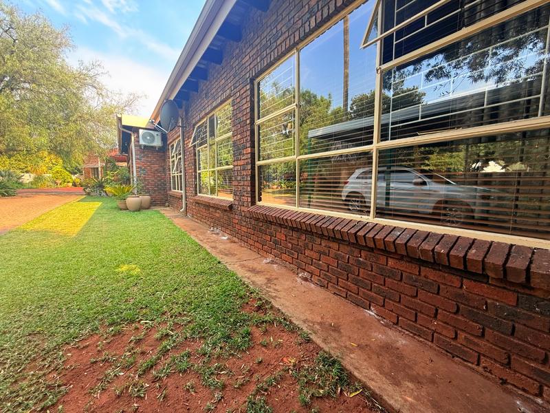 3 Bedroom Property for Sale in Flora Gardens Gauteng