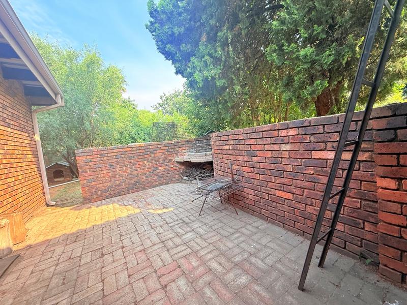 3 Bedroom Property for Sale in Flora Gardens Gauteng