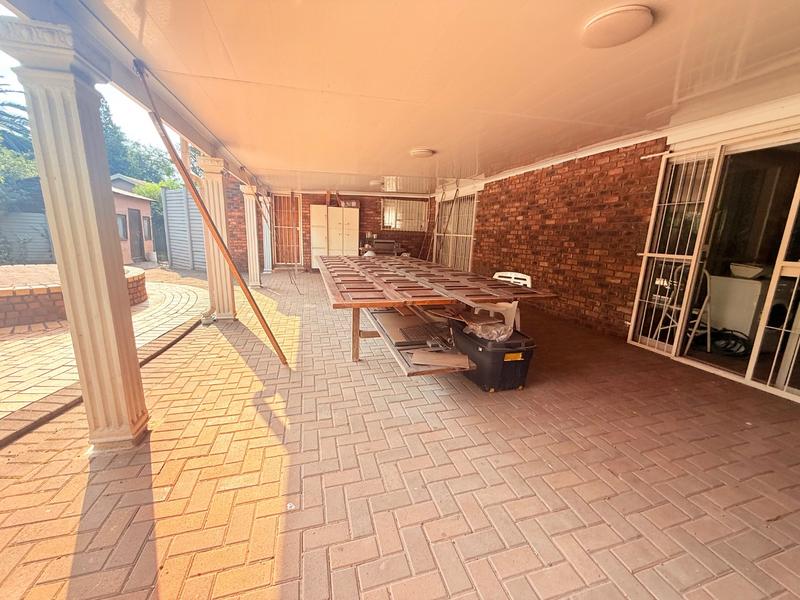 3 Bedroom Property for Sale in Flora Gardens Gauteng