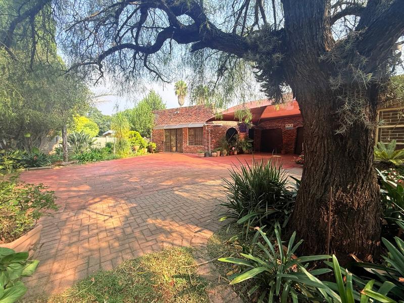 3 Bedroom Property for Sale in Flora Gardens Gauteng