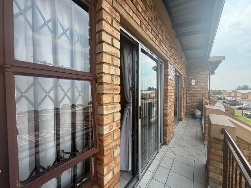 2 Bedroom Property for Sale in Bonanne Gauteng