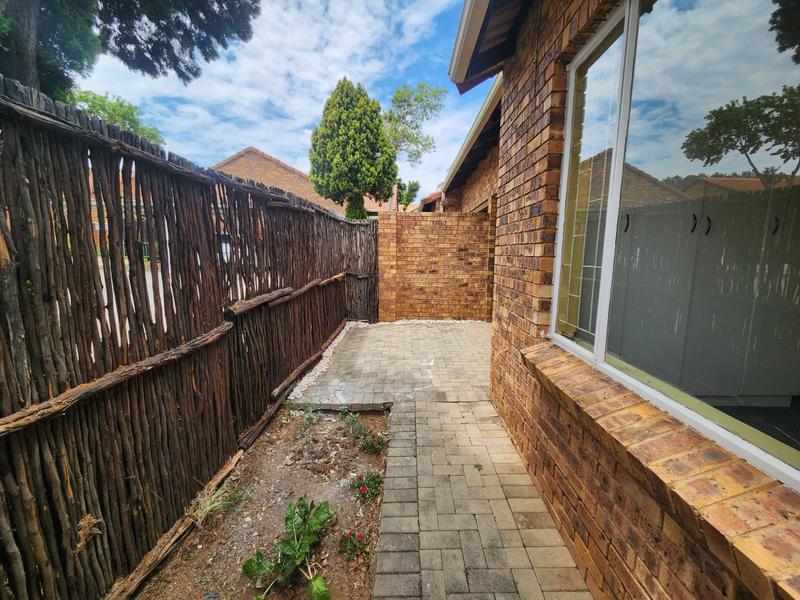 2 Bedroom Property for Sale in Allens Nek Gauteng