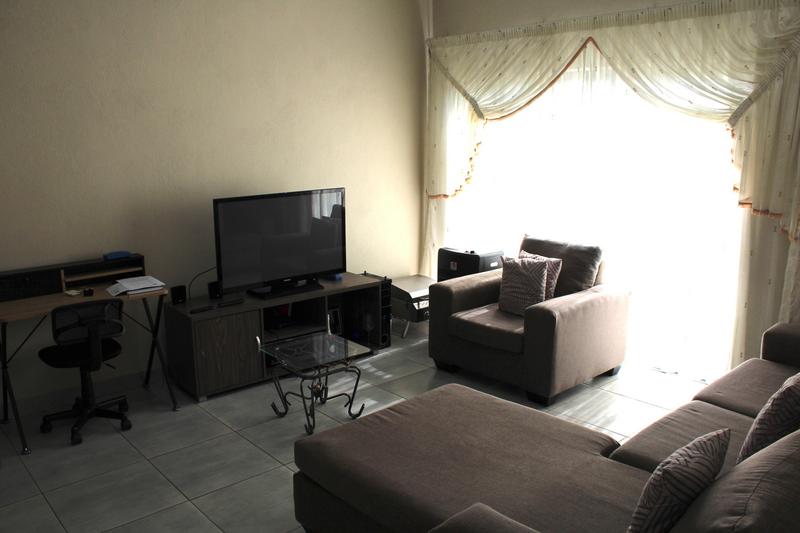 2 Bedroom Property for Sale in Pretoria North Gauteng