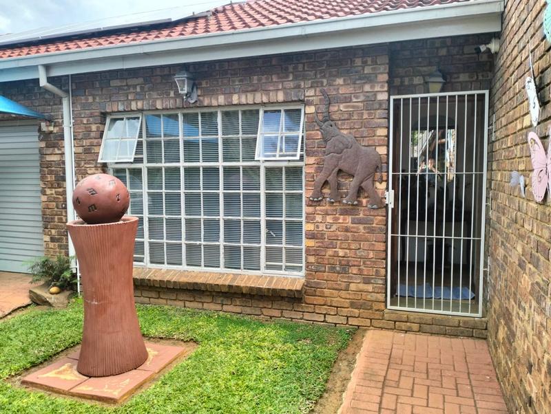 3 Bedroom Property for Sale in Dorandia Gauteng
