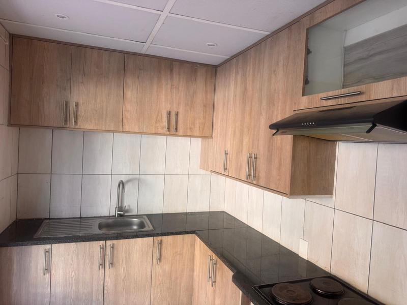 To Let 2 Bedroom Property for Rent in Kensington Gauteng