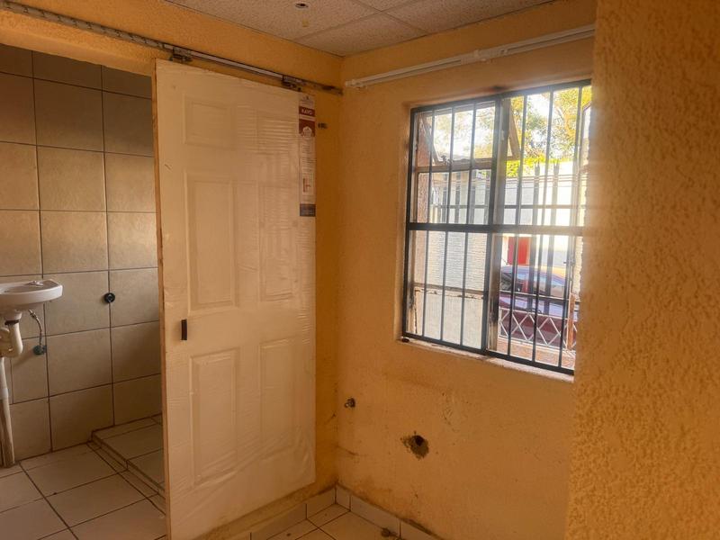 To Let 2 Bedroom Property for Rent in Kensington Gauteng