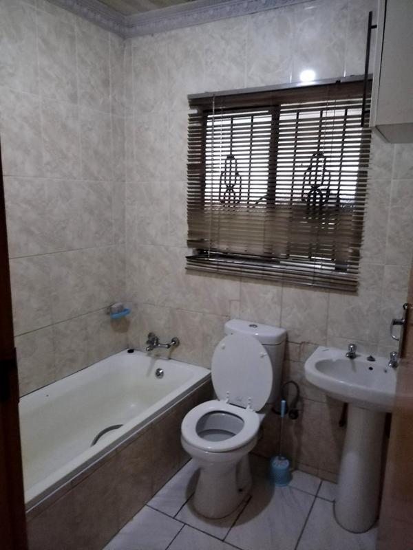 To Let 2 Bedroom Property for Rent in Riverlea Gauteng
