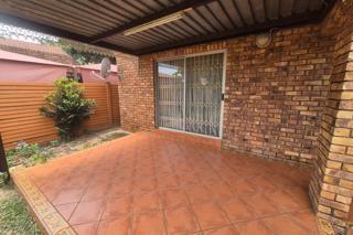 2 Bedroom Property for Sale in Theresa Park Gauteng