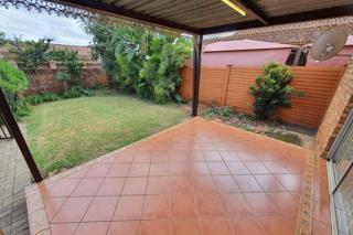 2 Bedroom Property for Sale in Theresa Park Gauteng