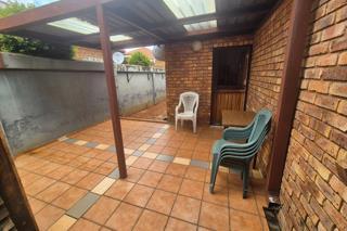 2 Bedroom Property for Sale in Theresa Park Gauteng