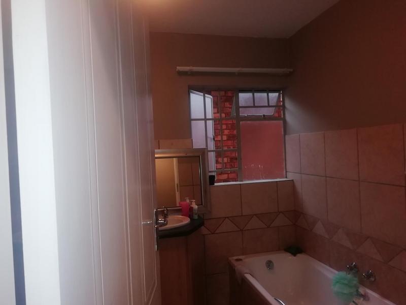 2 Bedroom Property for Sale in Sunnyside Gauteng