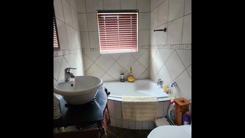3 Bedroom Property for Sale in Annlin Gauteng