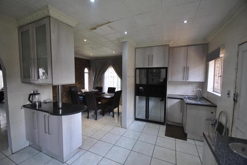 4 Bedroom Property for Sale in Dawn Park Gauteng